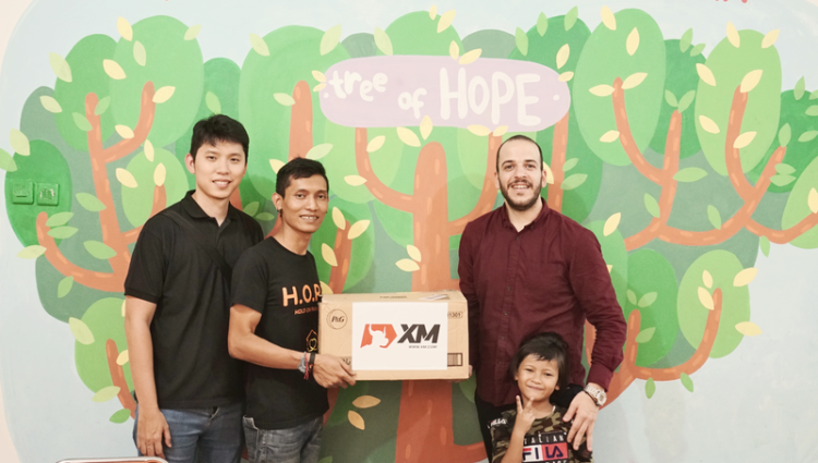 XM quyên góp từ thiện cho trẻ em Đông Nam Á